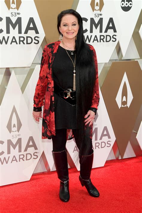 Singer Crystal Gayle Reveals Her Most Important Life Lessons.